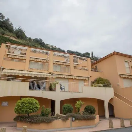 Petit 3p Avec Terrasse, Piscine Et Garage - Fr-1-196-193 * Menton