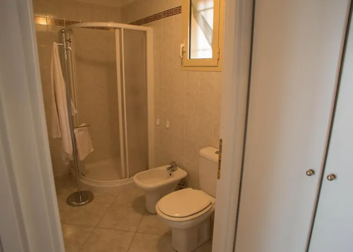 Apartment Petit 3p Avec Terrasse, Piscine Et Garage - Fr-1-196-193