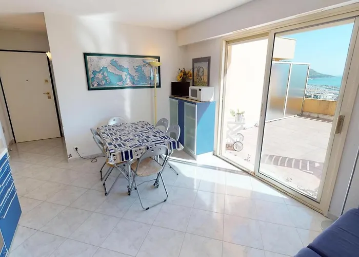 Petit 3p Avec Terrasse, Piscine Et Garage - Fr-1-196-193 멍똥