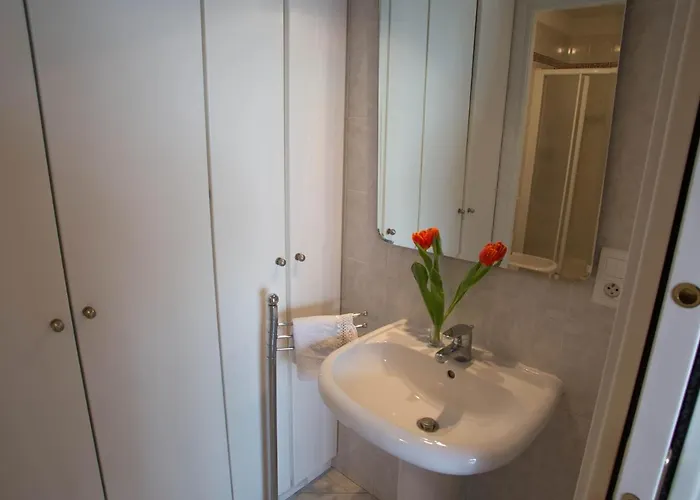 Petit 3p Avec Terrasse, Piscine Et Garage - Fr-1-196-193 멍똥