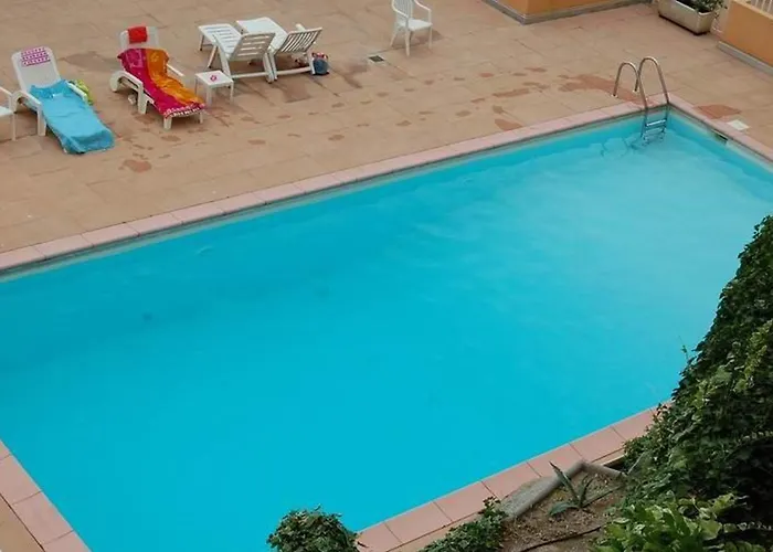 Petit 3p Avec Terrasse, Piscine Et Garage - Fr-1-196-193 Apartamento *